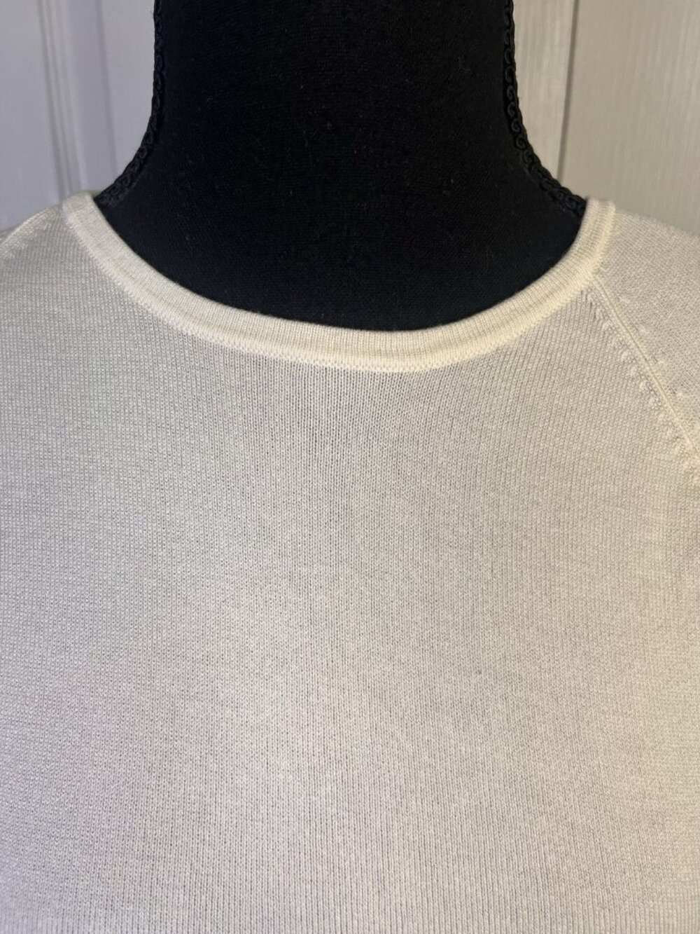 J Mclaughlin Jamey Sweater Sz M Ivory Cotton Modal Eight Button Sleeve Soft Whit - Picture 3 of 8